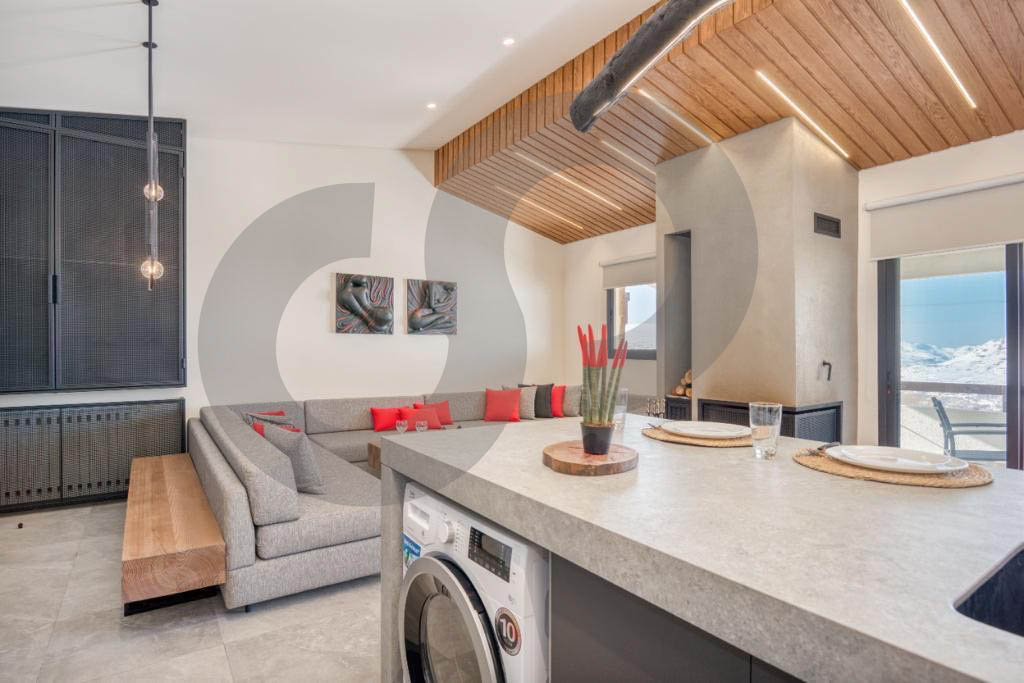 Escape to your mountain retreat in Kfardebian Mzaar — الصورة 3
