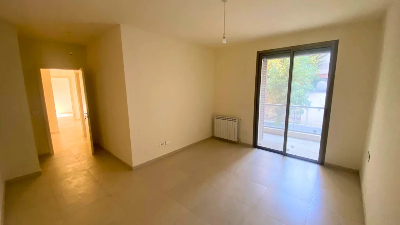 Apartment for Sale in Qornet El Hamra, Lebanon — الصورة 6