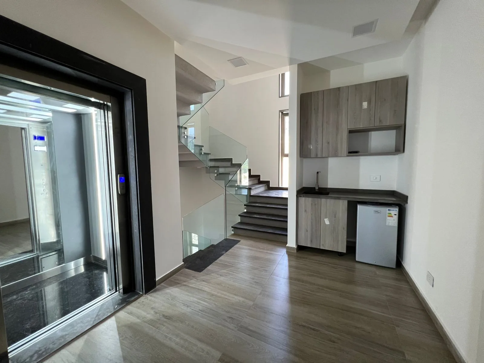 Villa for Sale in Blat — الصورة 7
