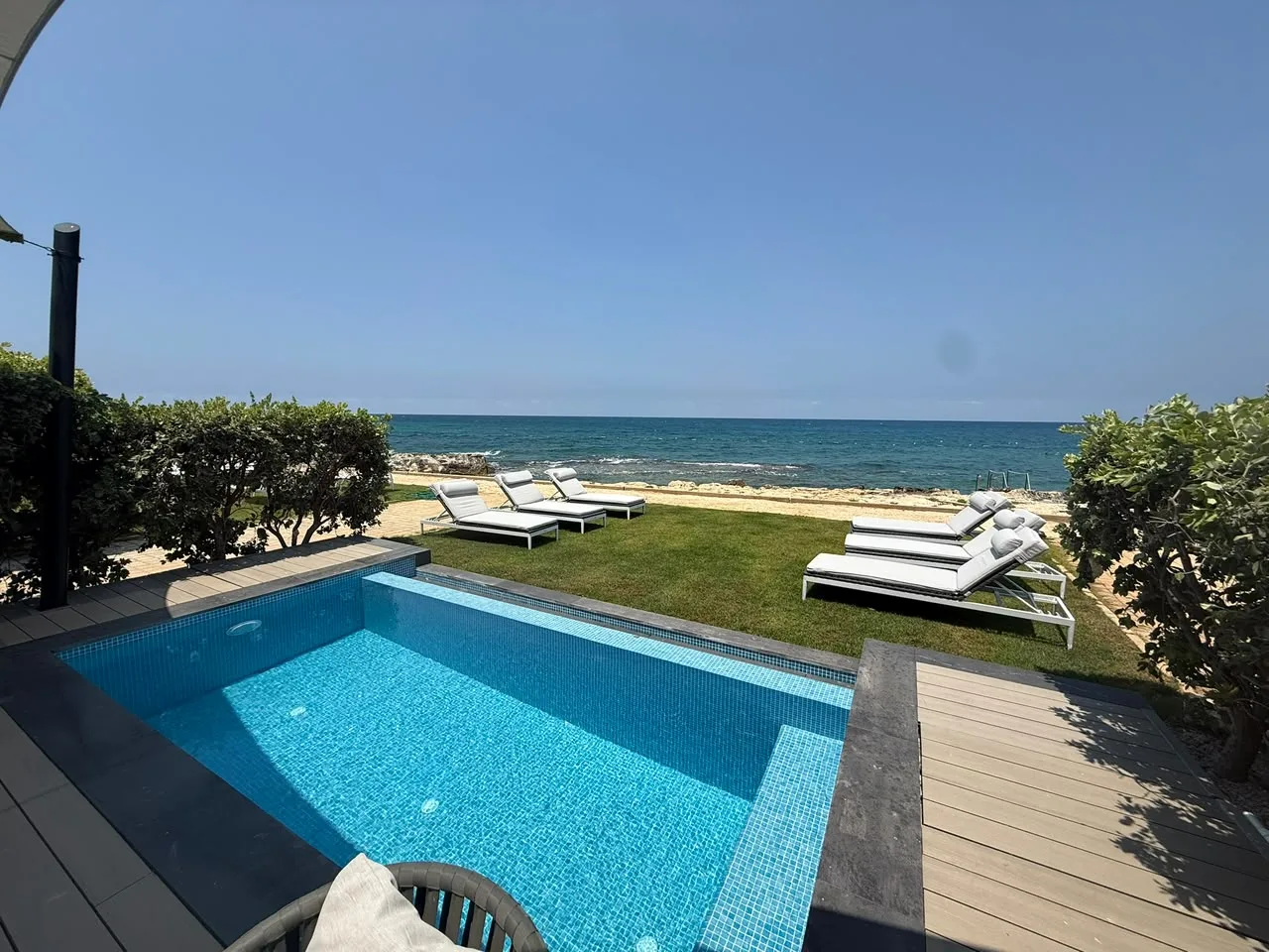 Chalet for sale in Anfeh