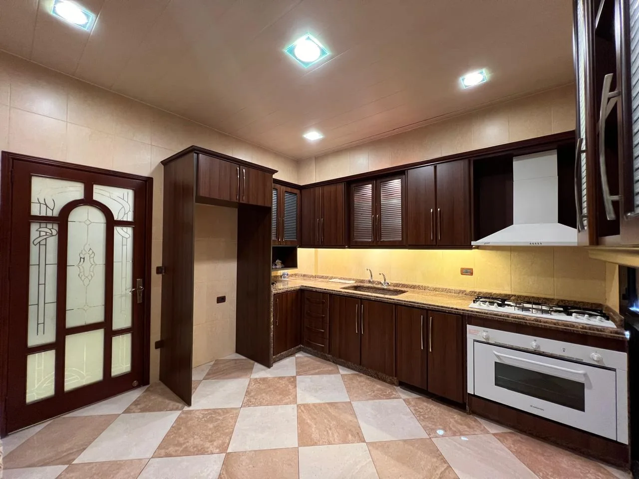 Apartment for Sale in Maghdoucheh — الصورة 8
