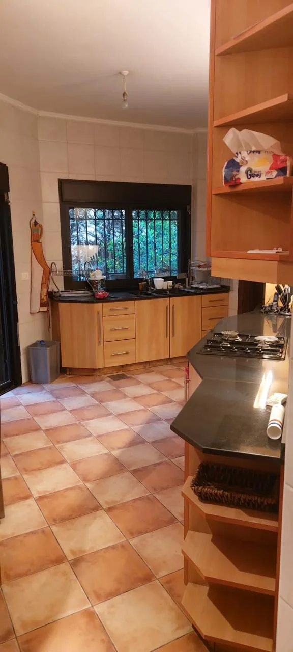 Apartment for Rent in Rabweh, Metn — الصورة 5