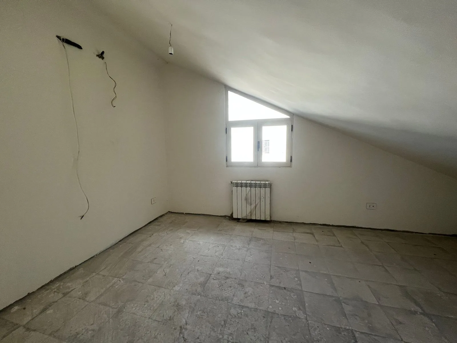Duplex for Sale in Kfar Hbab, Lebanon — الصورة 4