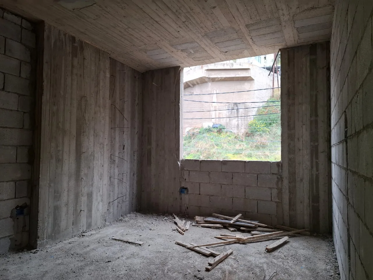 Apartment for Sale in Ghadir, Lebanon — الصورة 2