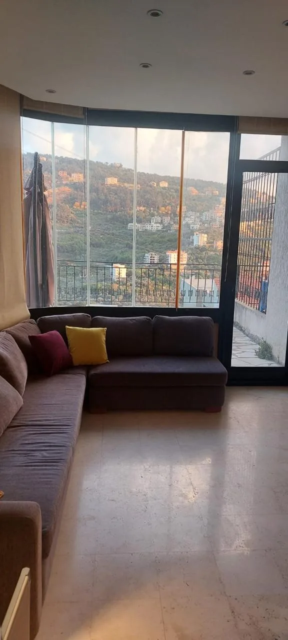 Apartment for Rent in Rabweh, Metn — الصورة 2