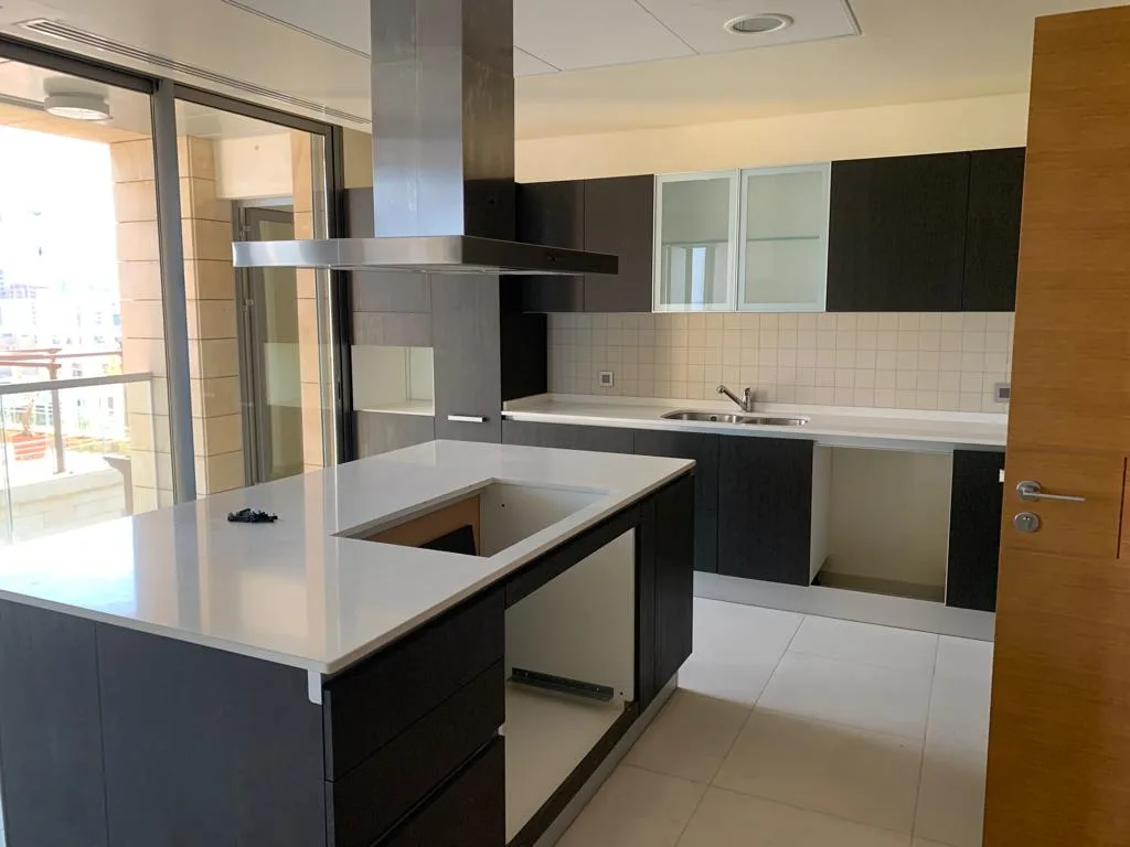 Apartment for Sale in Dbayeh, Lebanon — الصورة 4