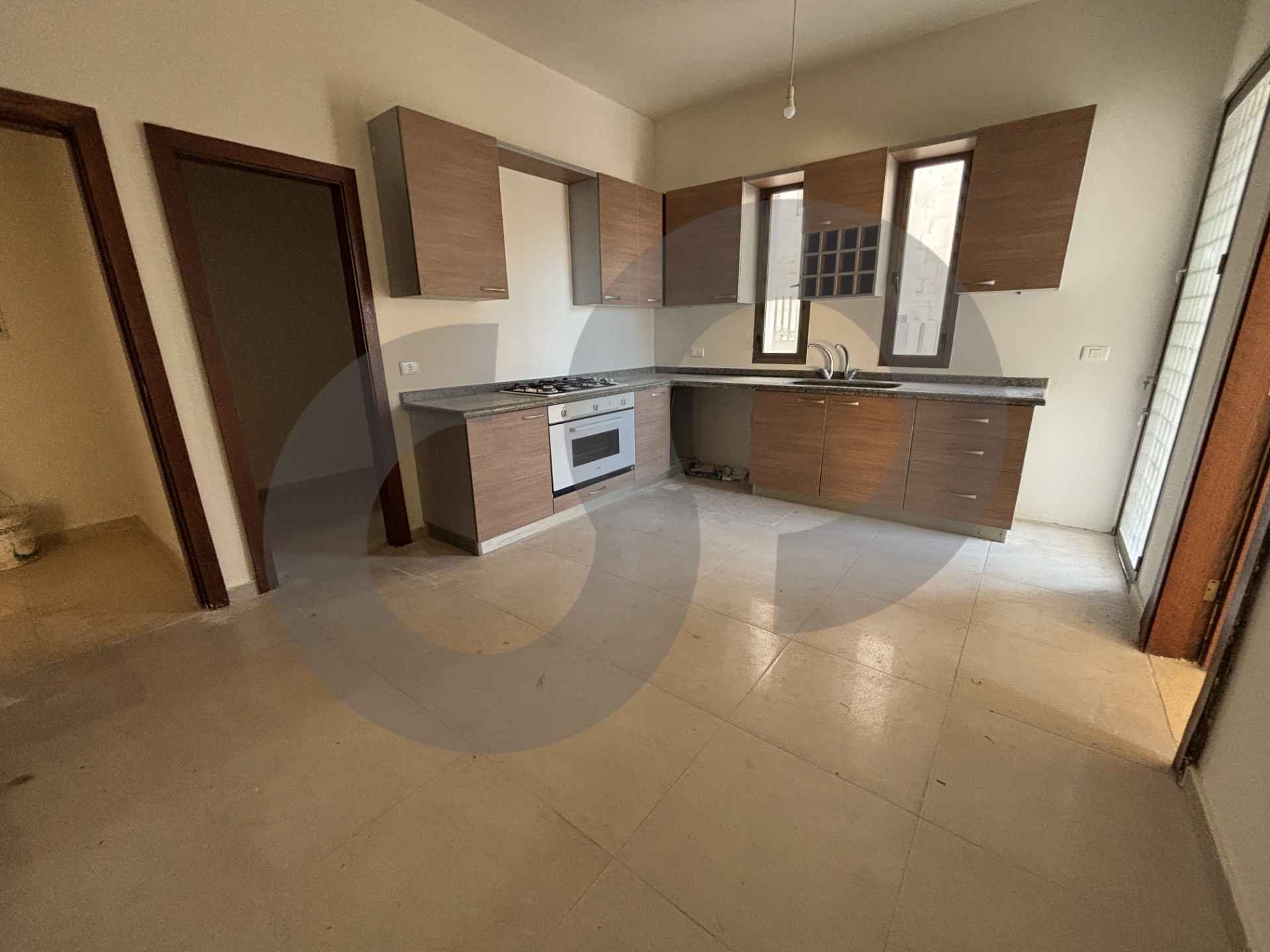 Terrace 180sqm and Sea View / parking spots IN KFARHBAB ! — الصورة 3