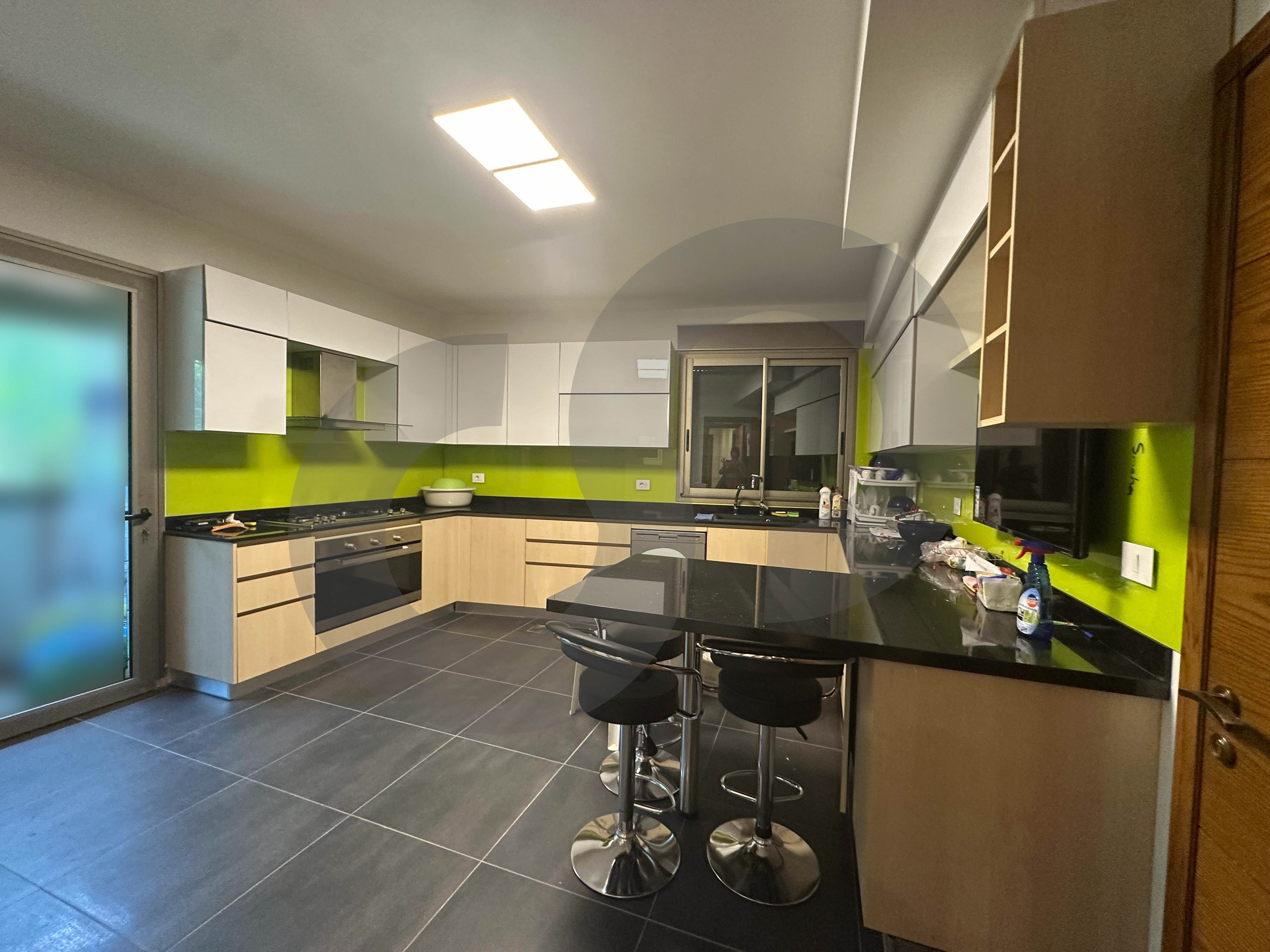 Spacious Terrace, great deal, prime area, Beit El Kiko — الصورة 3