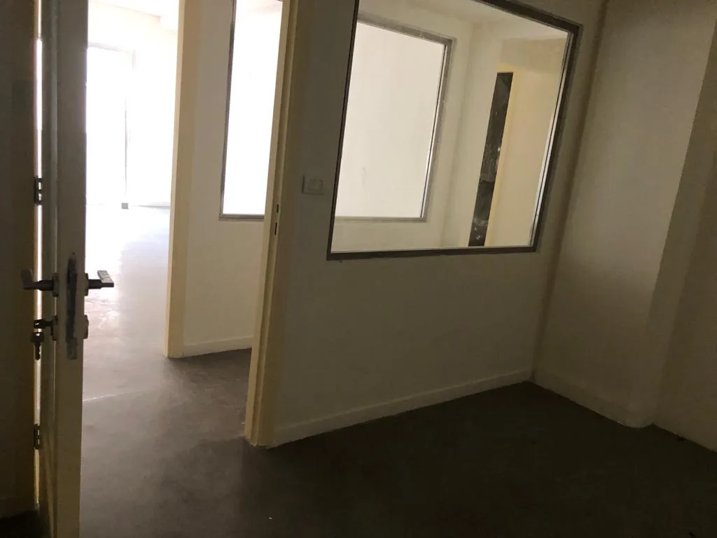 Office for Rent in Saifi , Beirut, Lebanon — الصورة 2