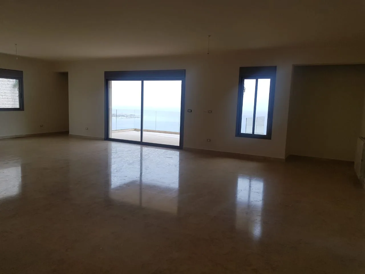 Apartment for Sale in Sahel Aalma, Lebanon — الصورة 3