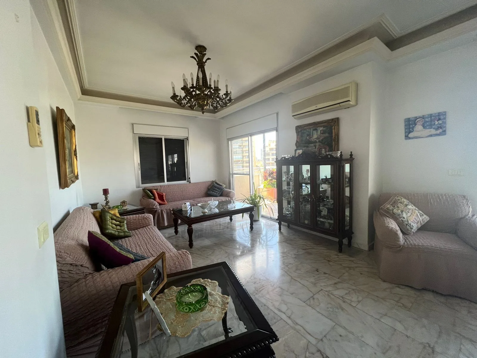 Apartment for Sale in Badaro, Beirut, Lebanon — الصورة 3