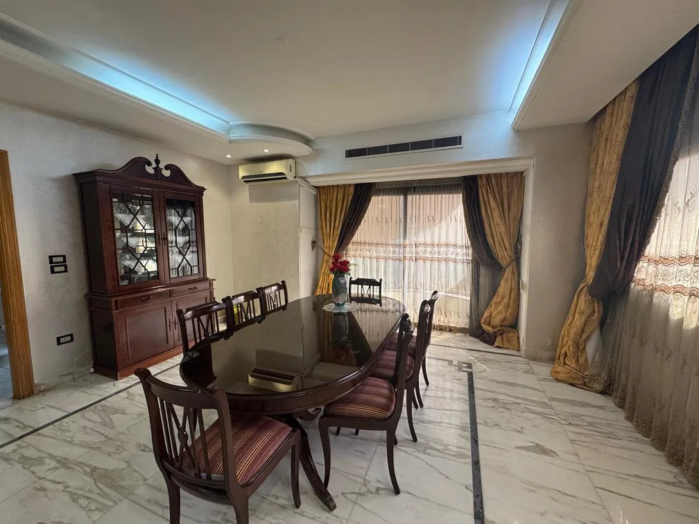 Apartment for Sale in Ramlet El Baida, Bayrut, Lebanon — الصورة 3