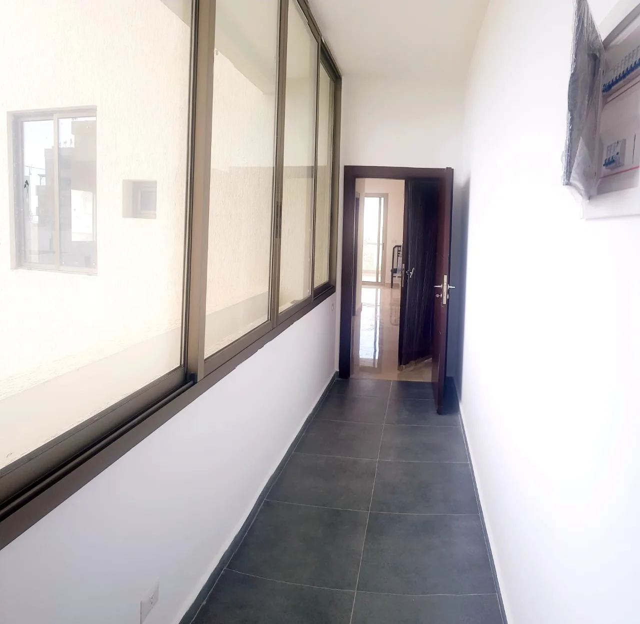Apartment for Sale in Zouk Mikael, Lebanon — الصورة 5