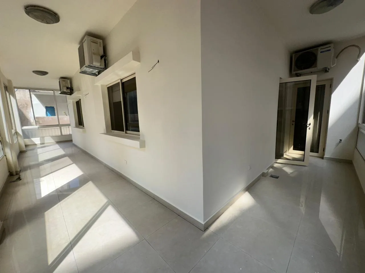 Apartment for Sale in Mansourieh, Lebanon — الصورة 3