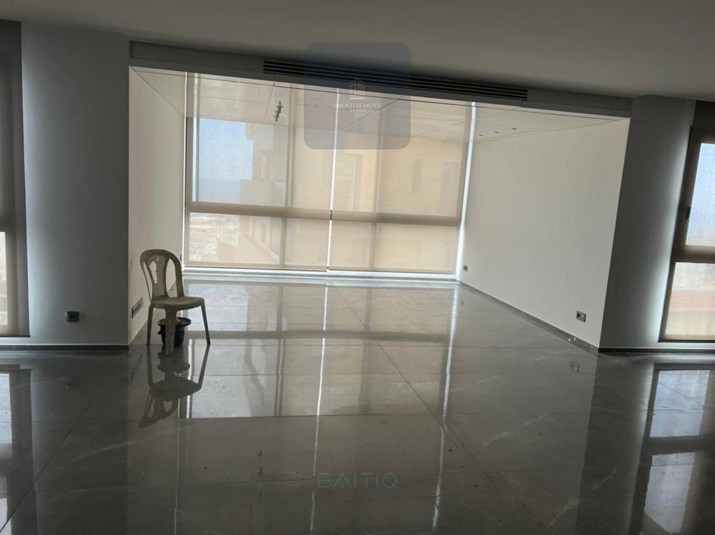Gorgeous High End Finishing 3 Bedroom Apartment in Ashrafieh — الصورة 21