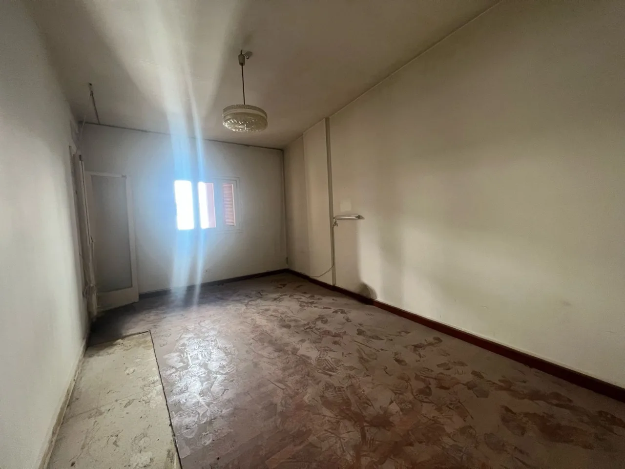 Apartment for Sale in Caree d'or,Achrafieh, Beirut, Lebanon — الصورة 3
