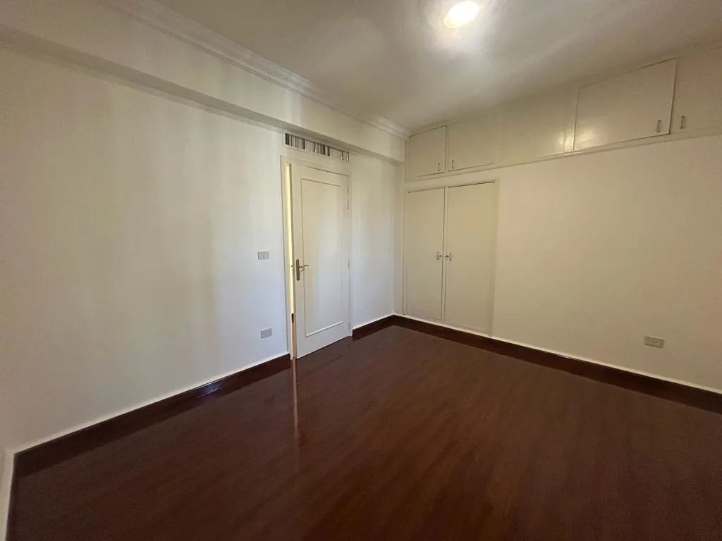 Apartment for Rent in Zokak el Blat, Beirut — الصورة 8