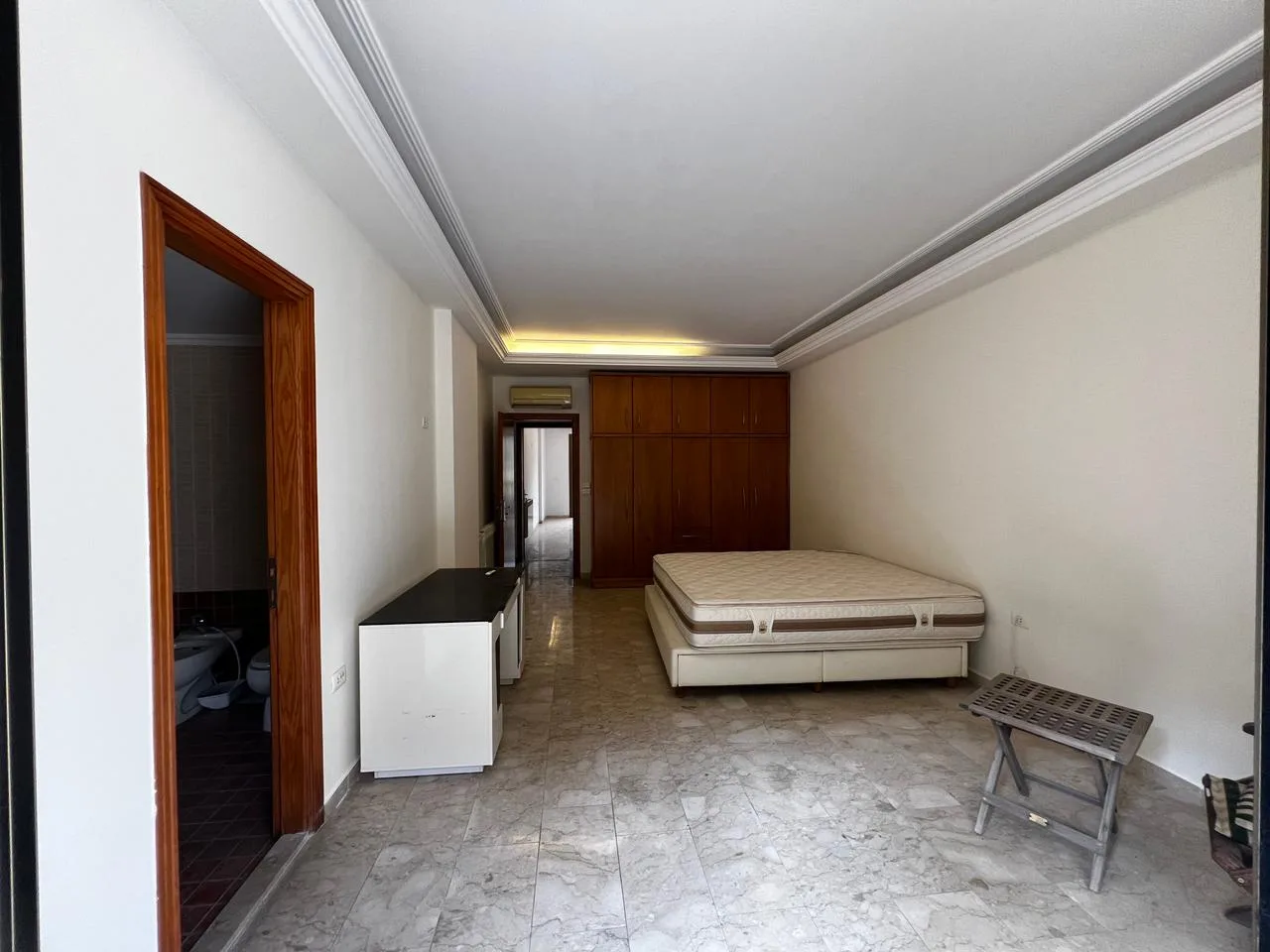 Apartment for Rent in Baabda, Lebanon — الصورة 10
