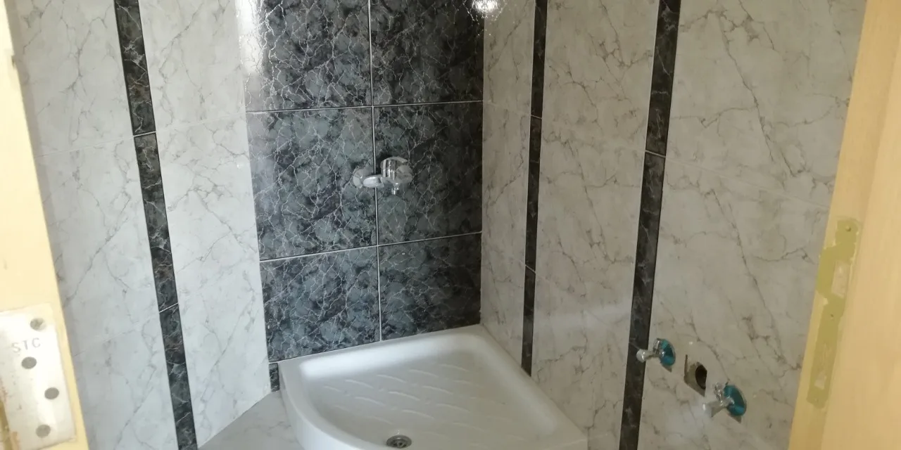 Villa for Sale in Qornet El Hamra, Lebanon — الصورة 8