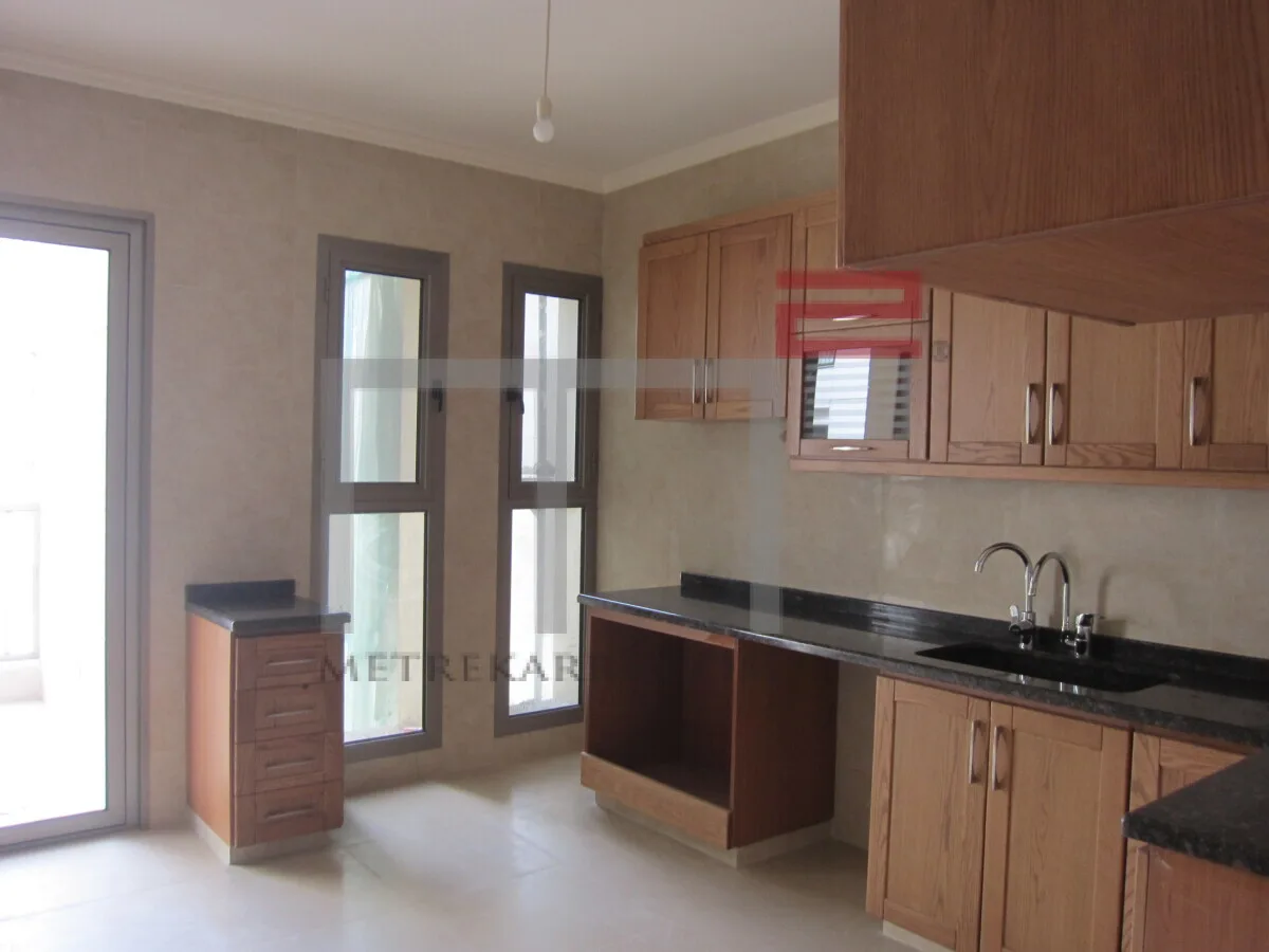 Duplex for Sale in Achrafieh — الصورة 2