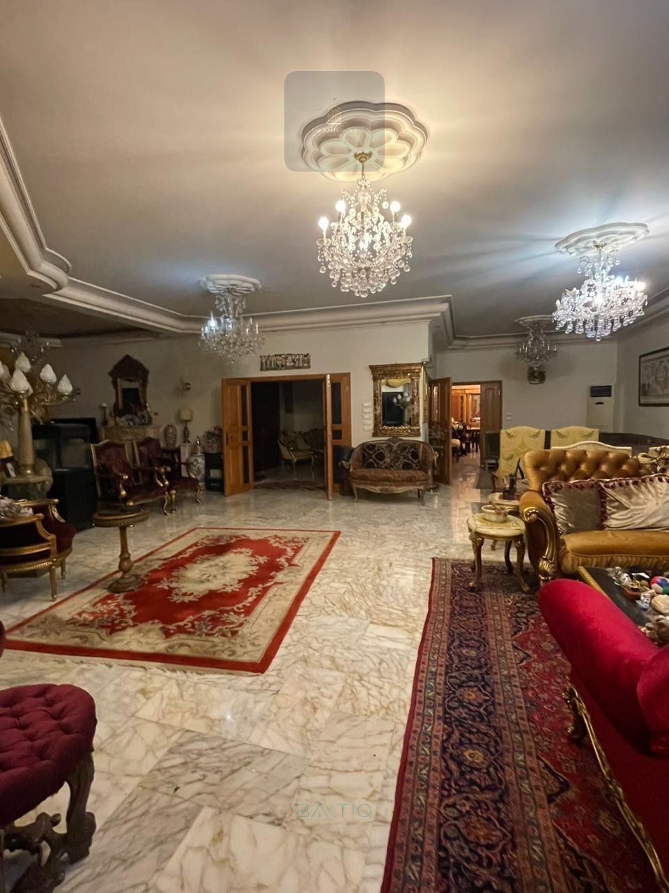 Luxurious Villa for sale in Tilal Khaldeh Aramoun — الصورة 11