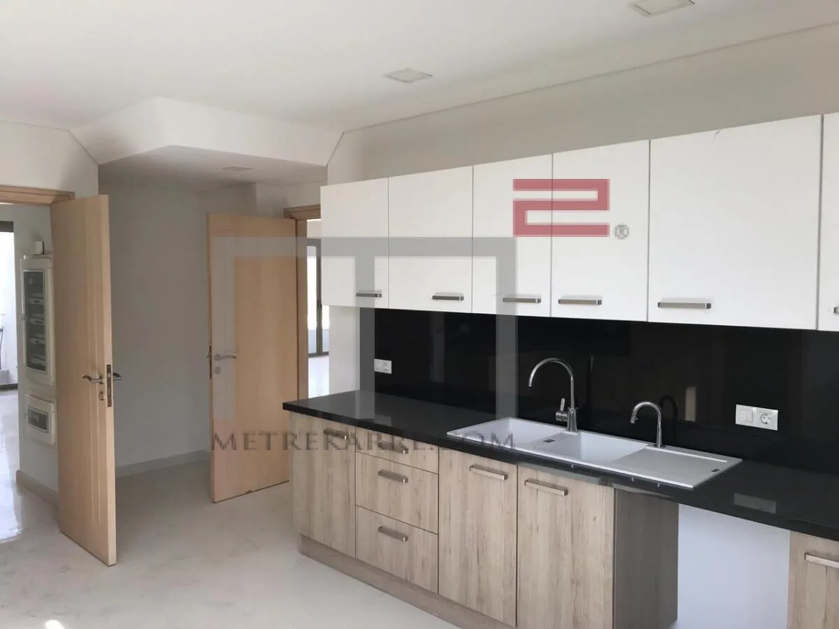 Duplex for Rent in Gemmayze — الصورة 4