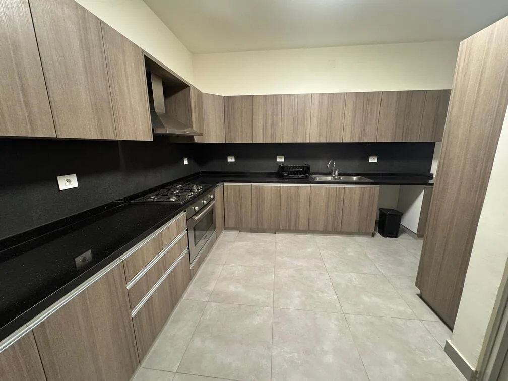 Apartment for Rent in Verdun, Beirut, Lebanon — الصورة 6
