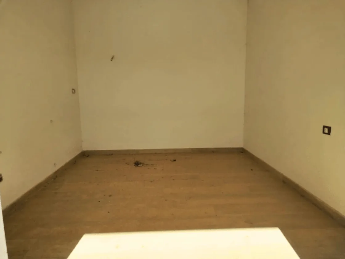 Apartment for Sale in Ballouneh, Lebanon — الصورة 4