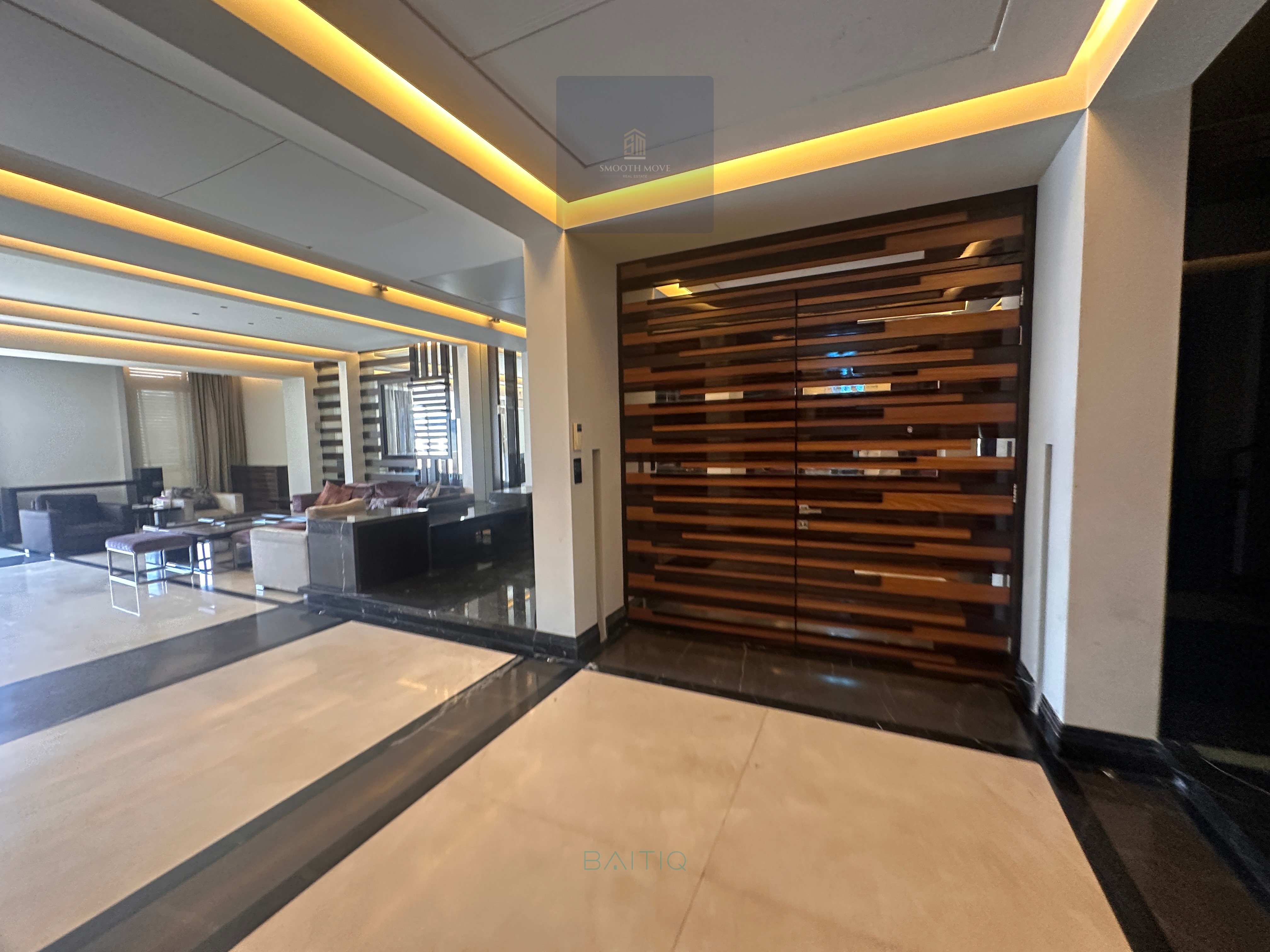 700 SQM Duplex Penthouse with Terrace for Sale in Saifi Village, Beirut — الصورة 8