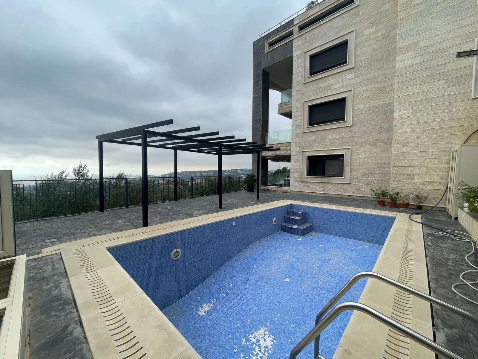 Villa for Sale in Aley — الصورة 5