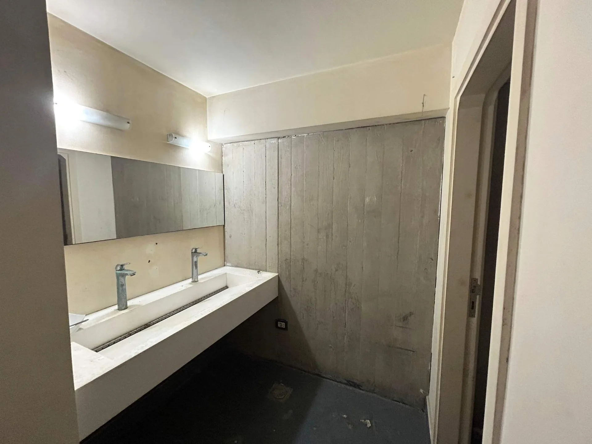 Shop for rent in Verdun — الصورة 7