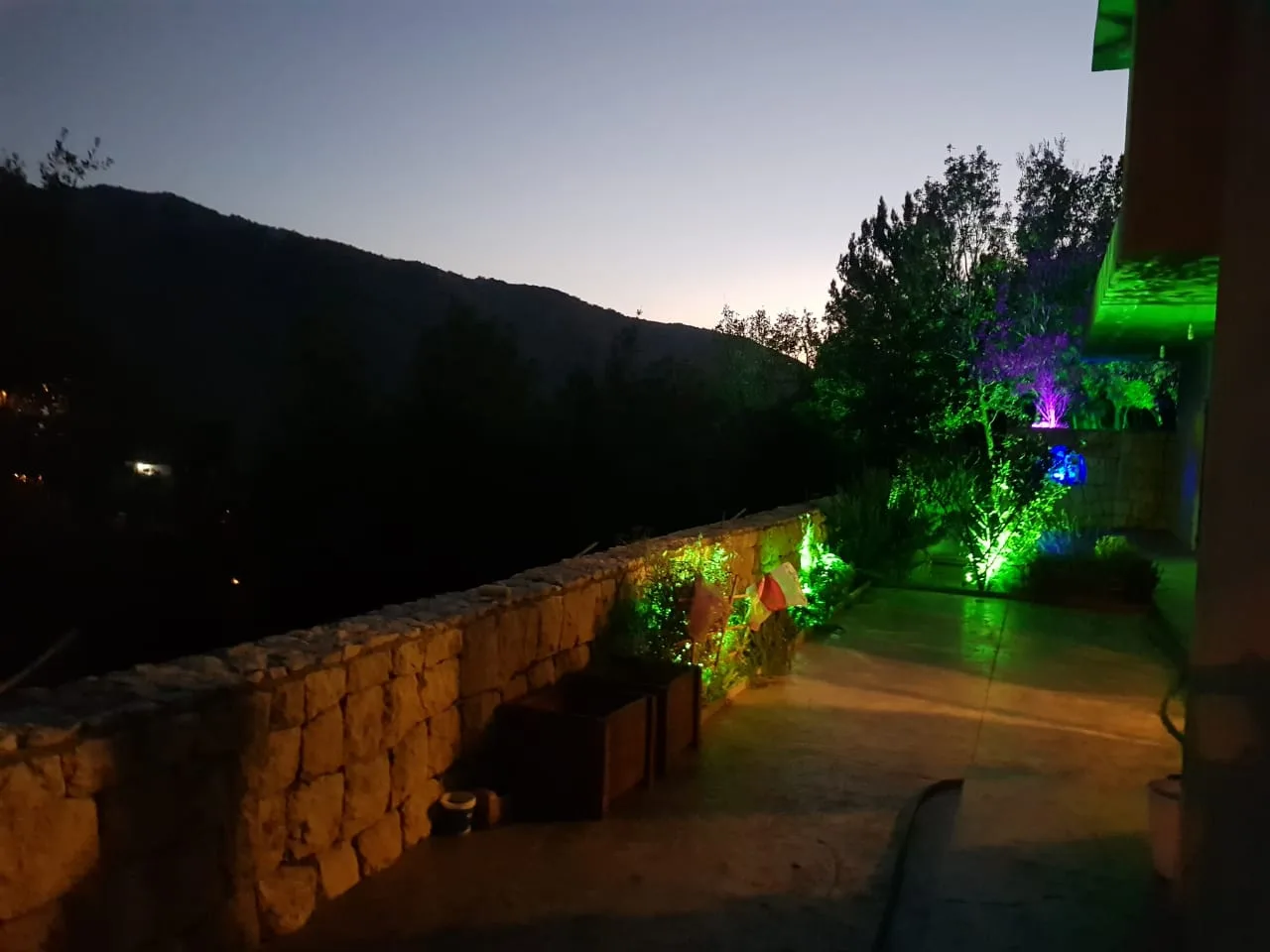 Triplex for sale in Chahtoul — الصورة 9