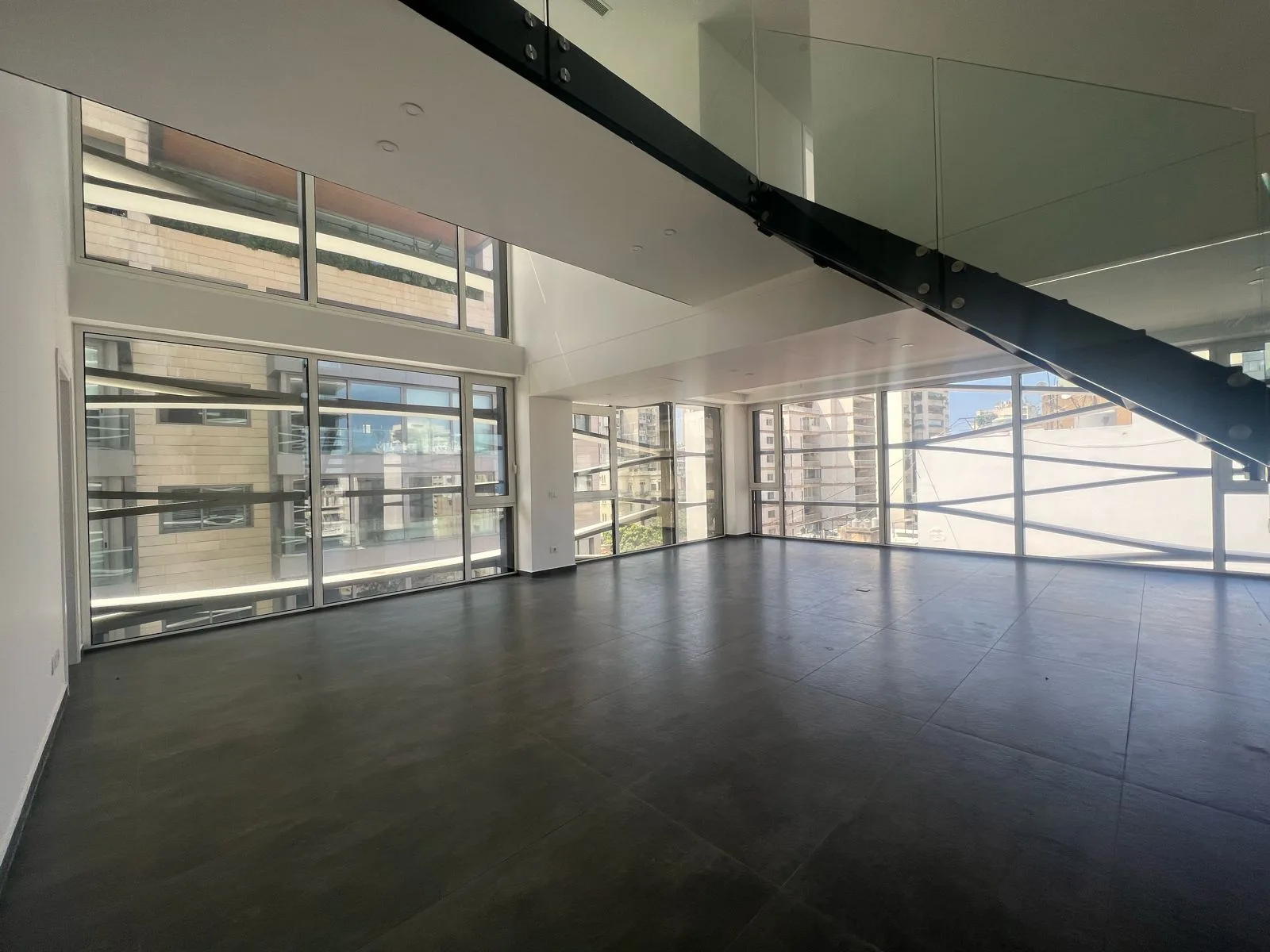 Duplex for Sale in Achrafieh — الصورة 2