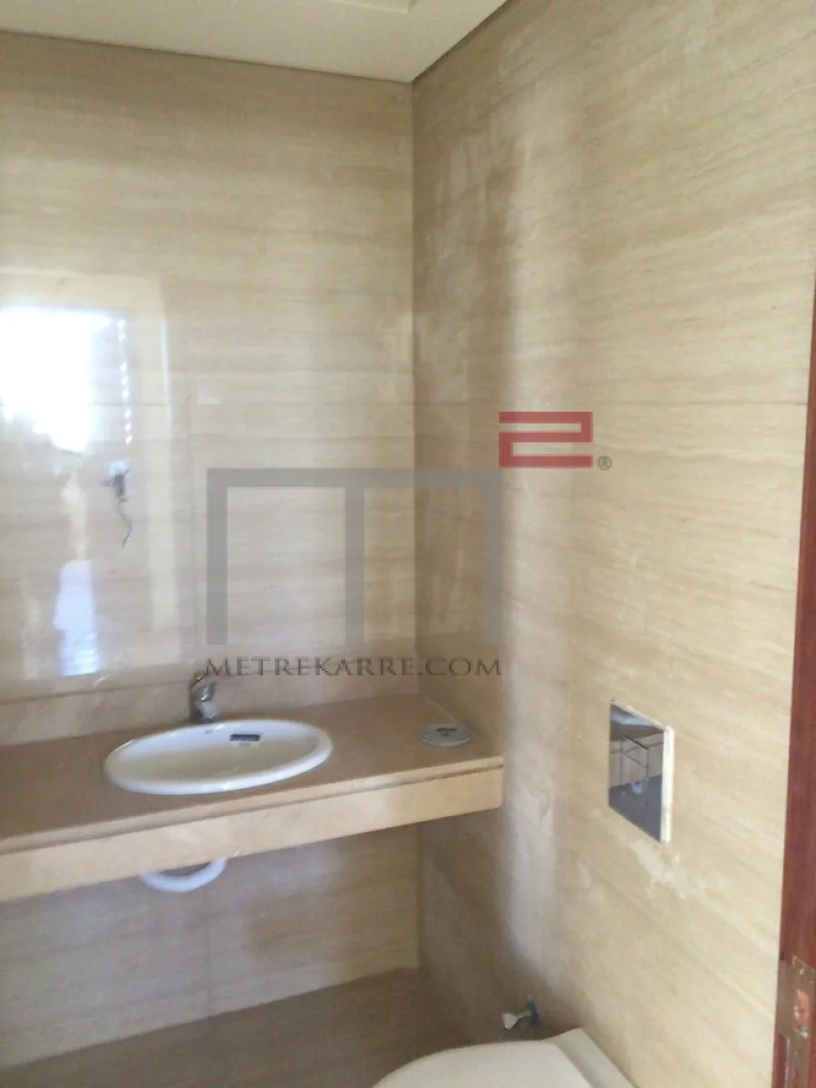 Apartment for Sale in Ras Beirut — الصورة 3