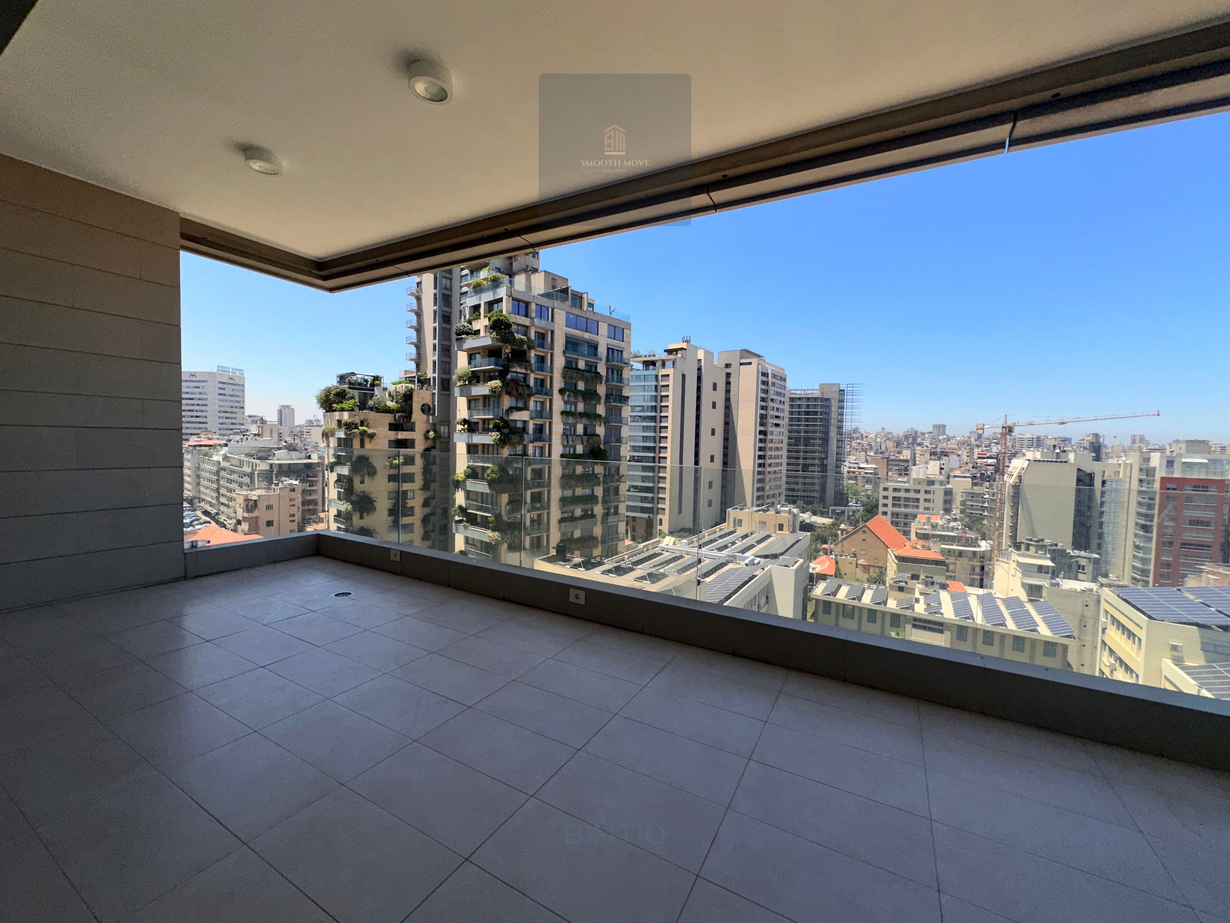 Seaview Apartment with Outdoor Terrace for Rent in Tabaris, Beirut — الصورة 12