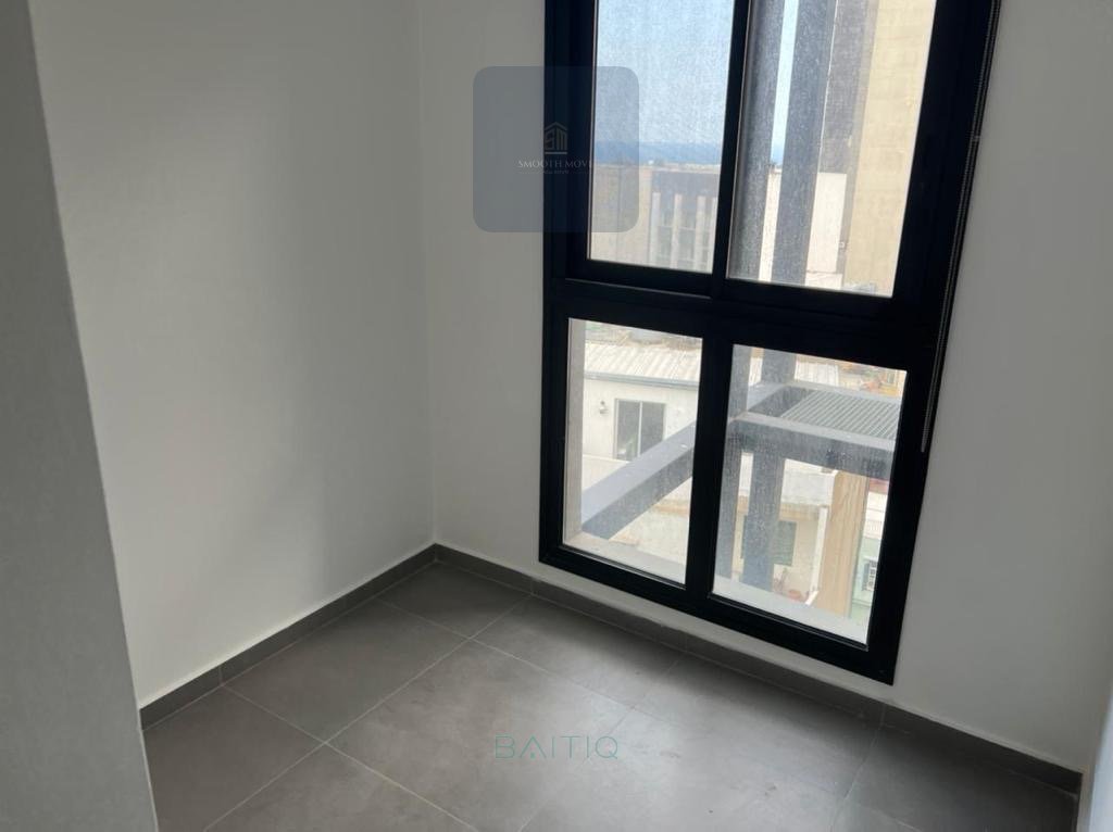 Gorgeous High End Finishing 3 Bedroom Apartment in Ashrafieh — الصورة 17