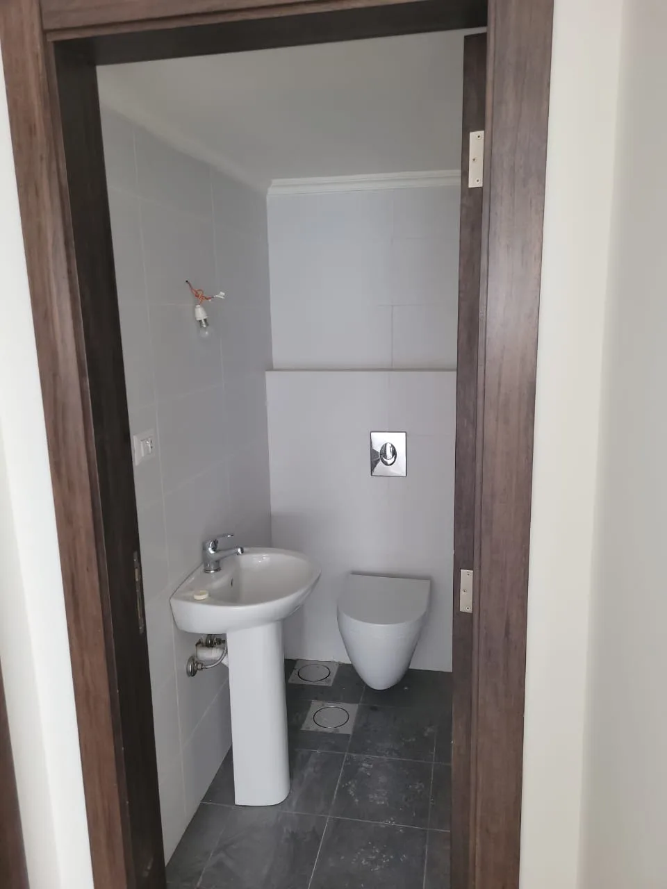 Apartment for Sale in Zikrit, Lebanon — الصورة 4