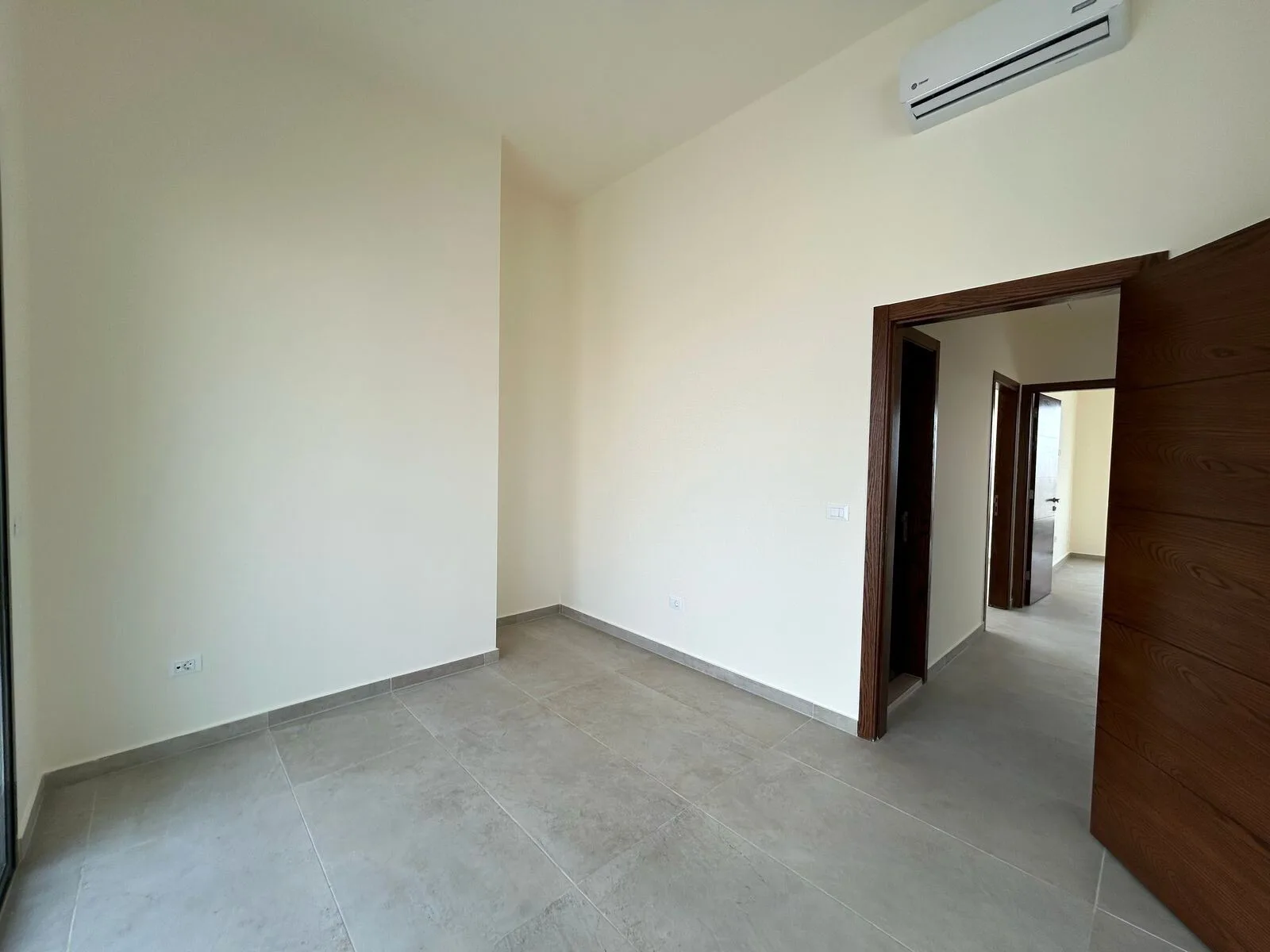 Apartment for Sale in Verdun,, Beirut, Lebanon — الصورة 7