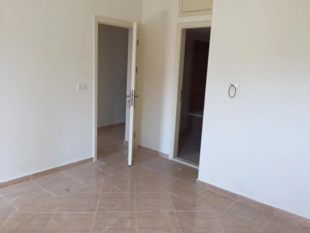 Apartment for Sale in Basbina, Lebanon — الصورة 9