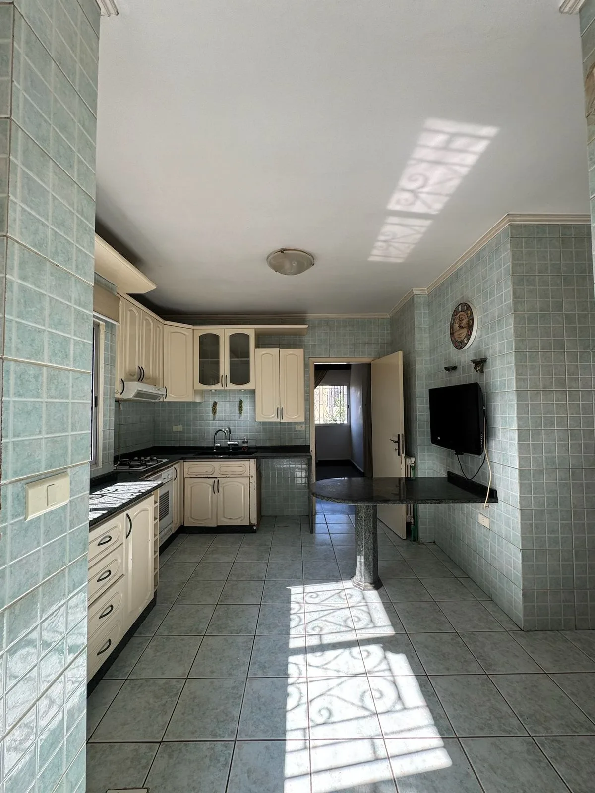 Apartment for Sale in Dik El Mehdi, Lebanon — الصورة 7