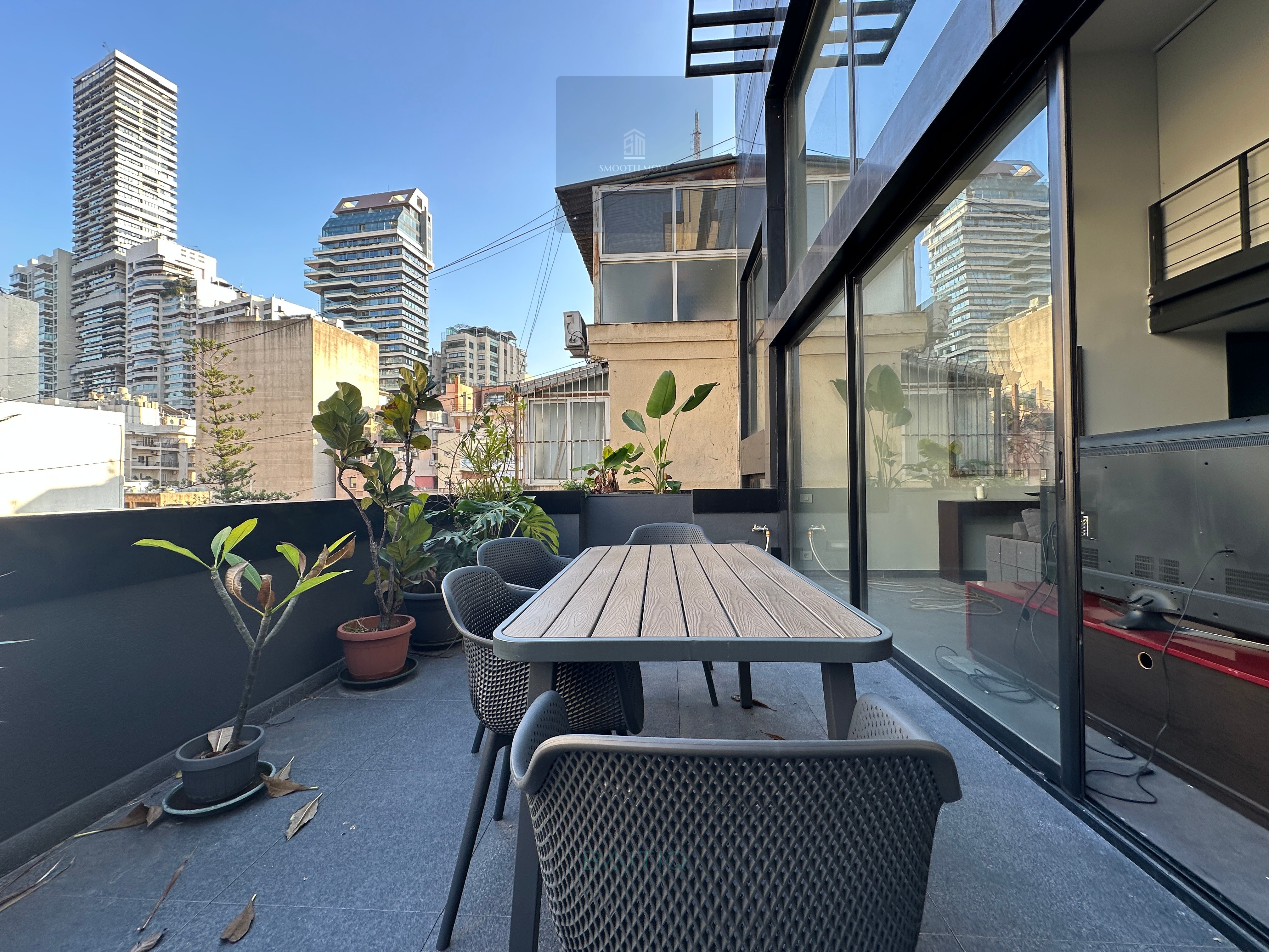 Furnished Loft with Terrace for Rent or Sale in Achrafieh — الصورة 11
