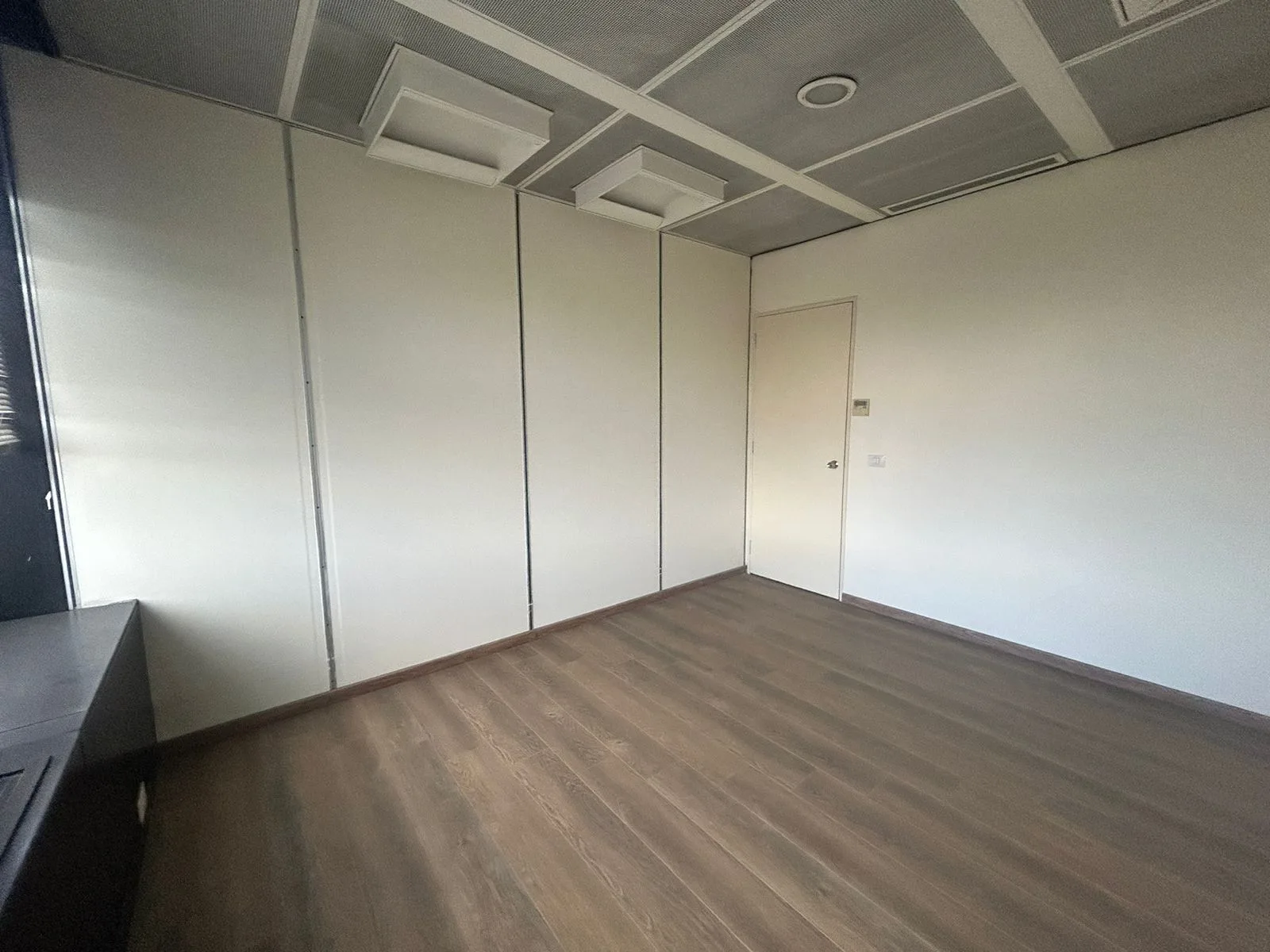 Office for rent in Hamra, Beirut, Lebanon — الصورة 2