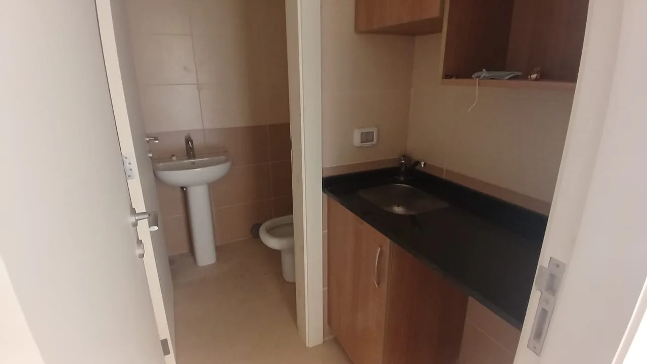 Office for rent in Dbayeh — الصورة 3