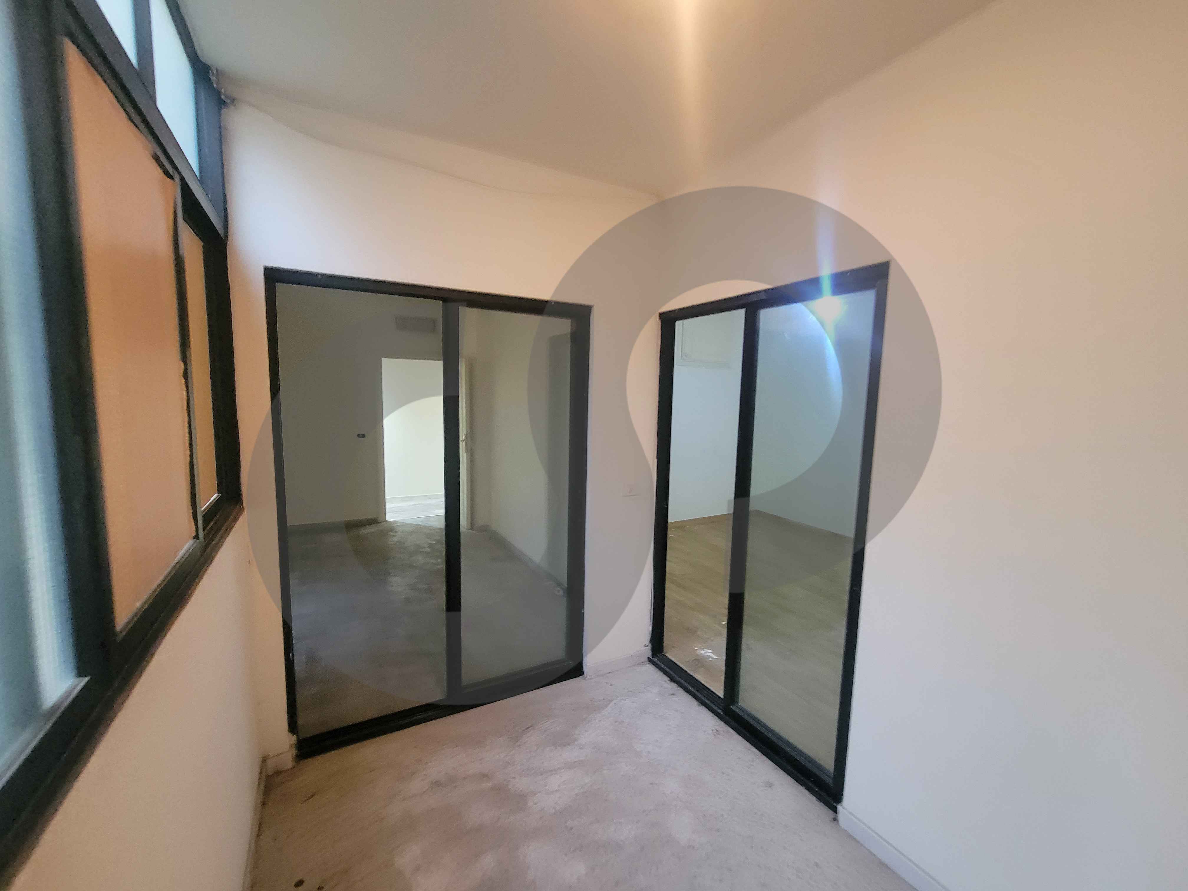 RENT/24/7 Elevator/Water 24/7/ Calm Street/SAKIET AL JANZEER,BEIRUT — الصورة 2