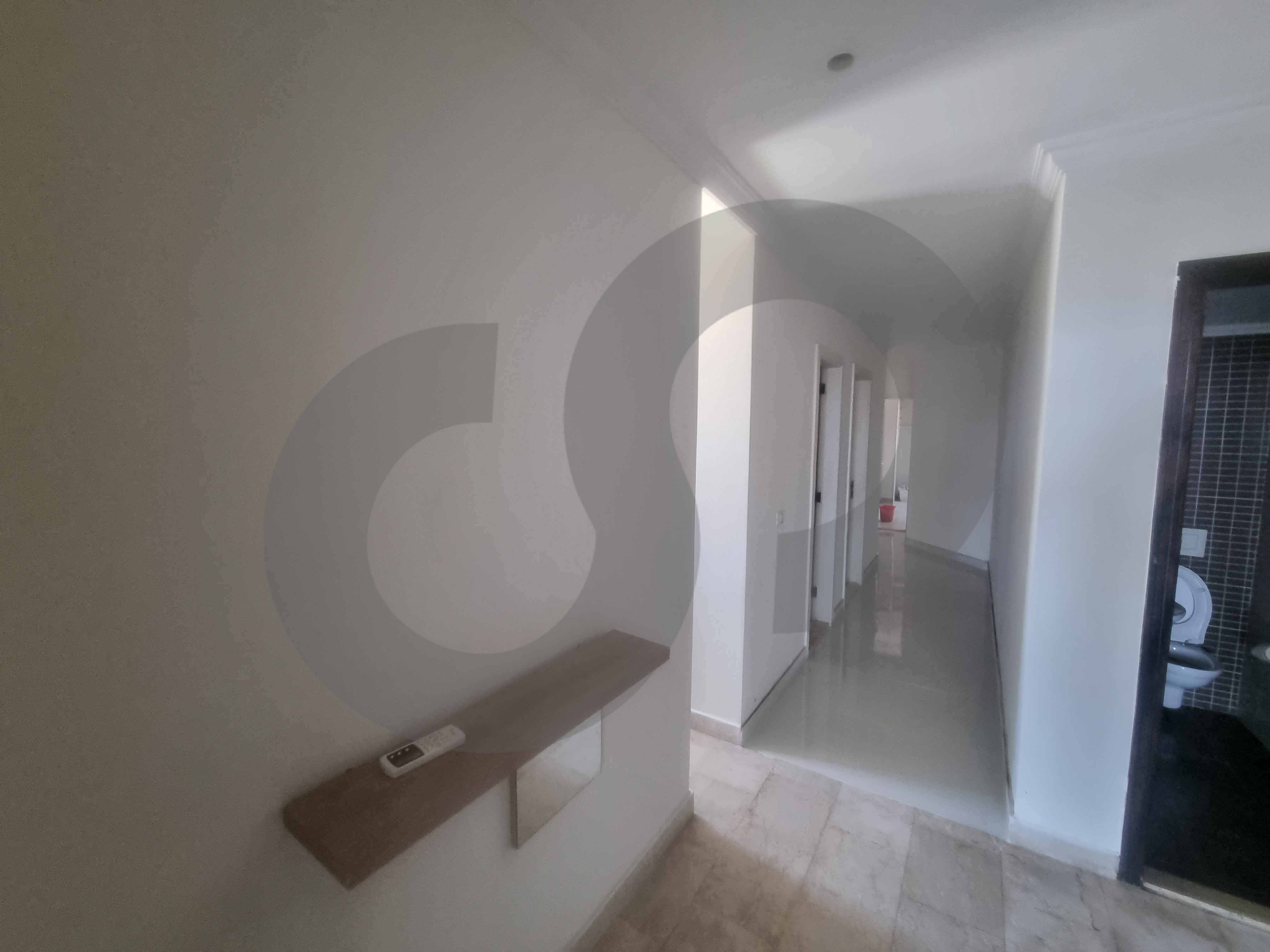 SEA AND MOUNTAIN VIEW/ well-maintained residence/Tallet El Khayat,BEIRUT — الصورة 3
