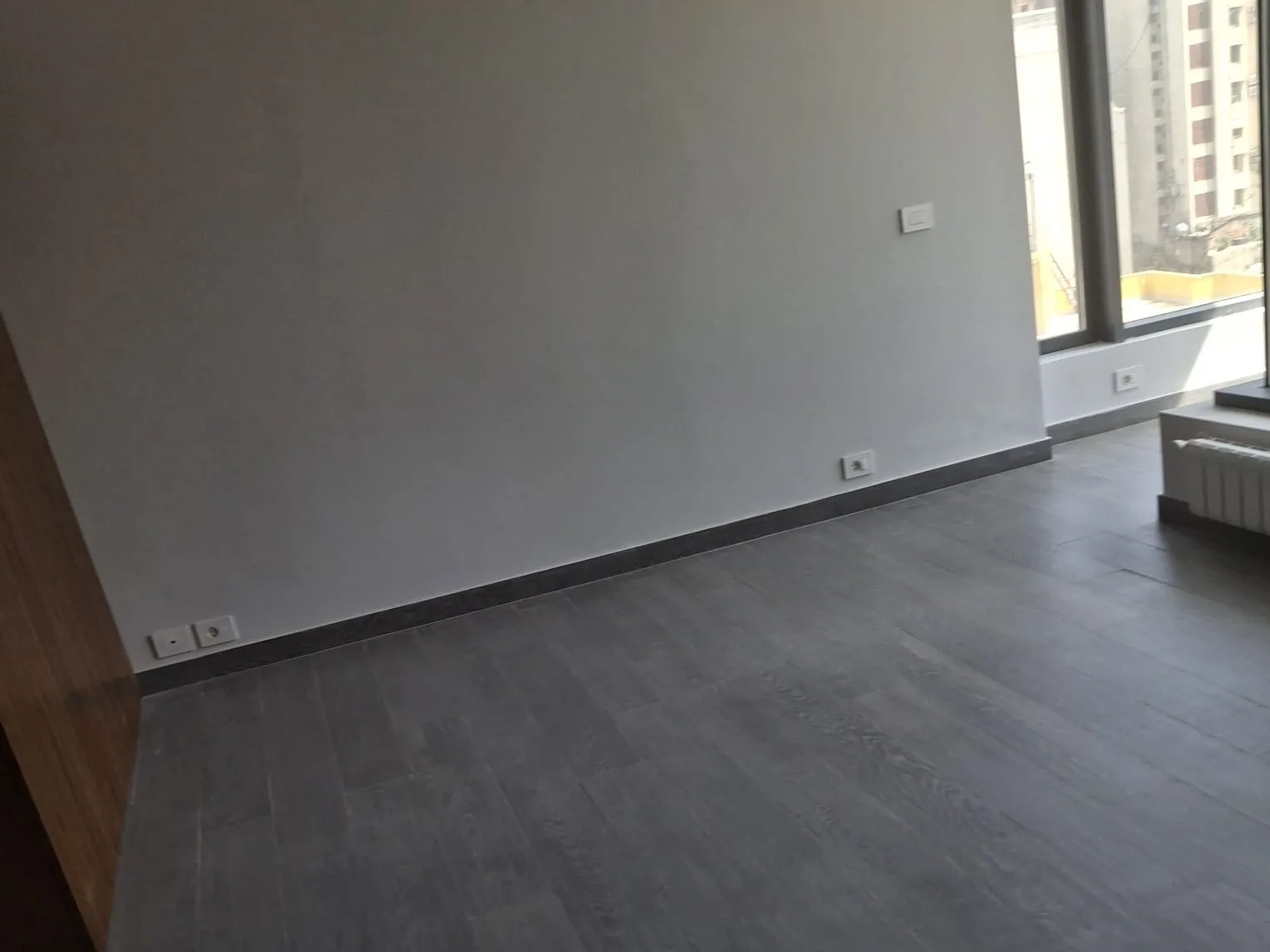 Apartment for Sale in Ain Al Mraiseh, Beirut, Lebanon — الصورة 7