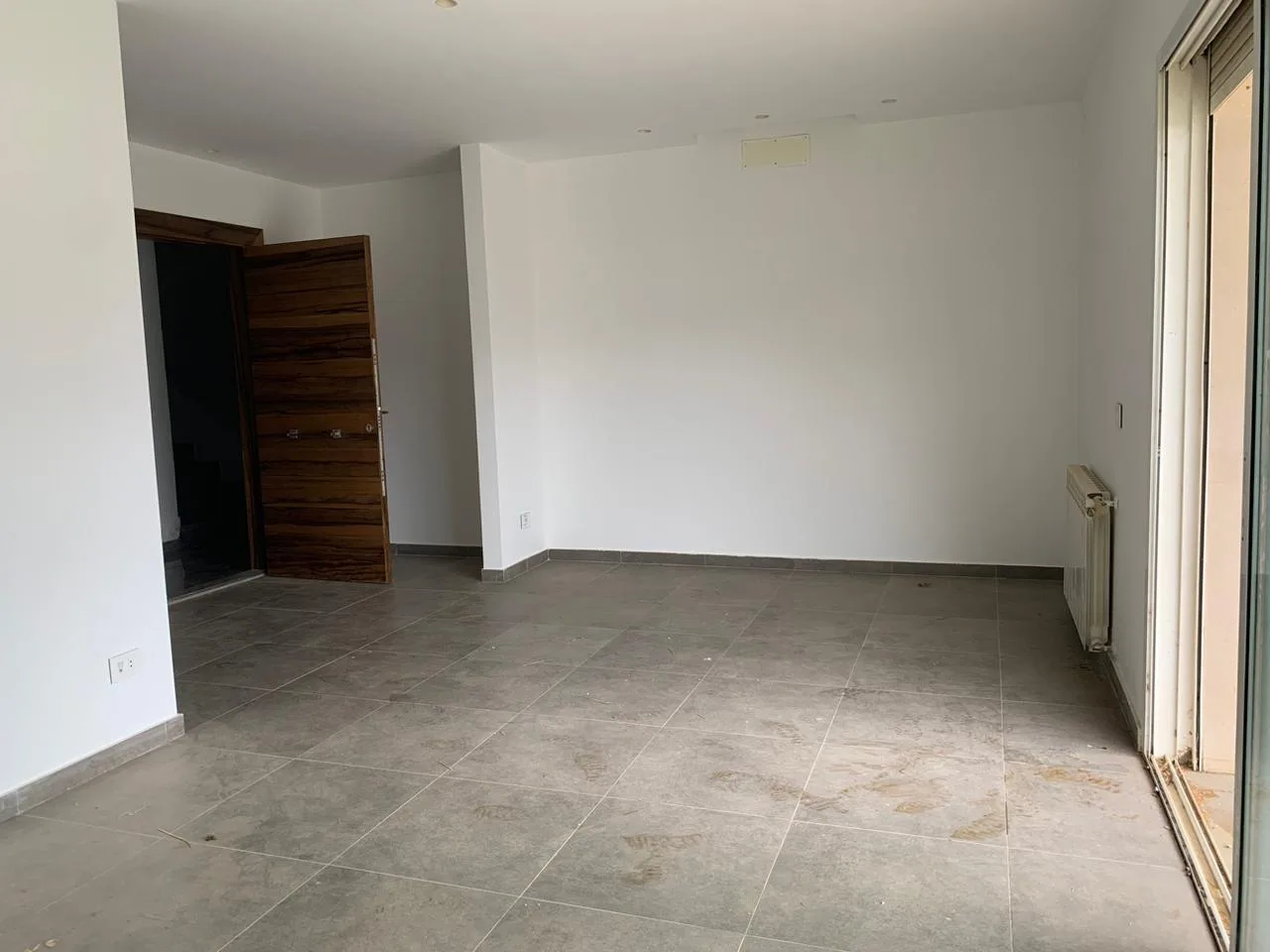 Apartment for Sale in Baabdat, Lebanon — الصورة 2