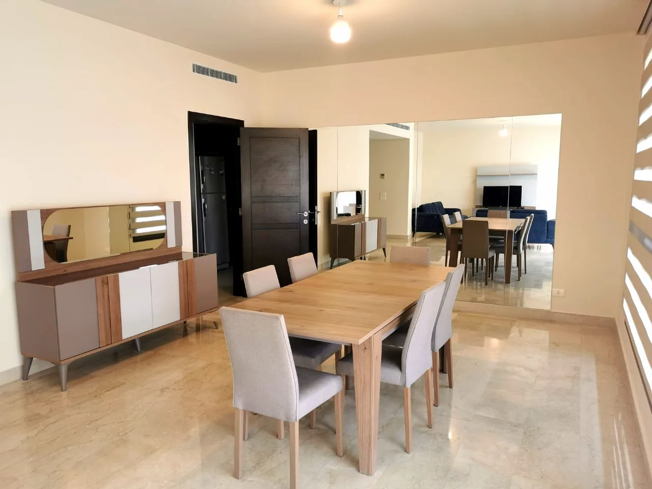 Apartment for Sale in Ras Al Naba'a, Beirut, Lebanon — الصورة 2