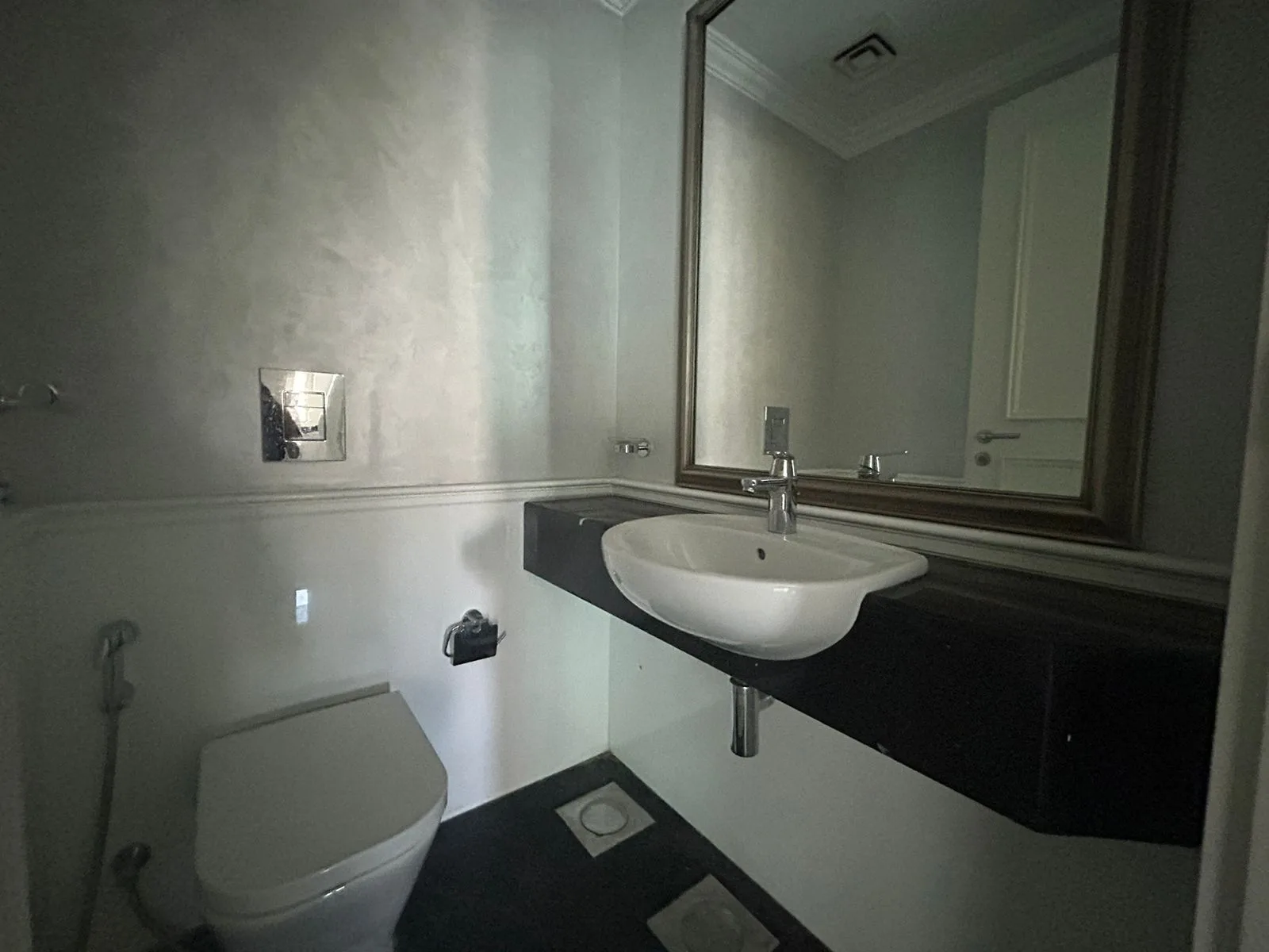 Apartment for Sale in Downtown — الصورة 10