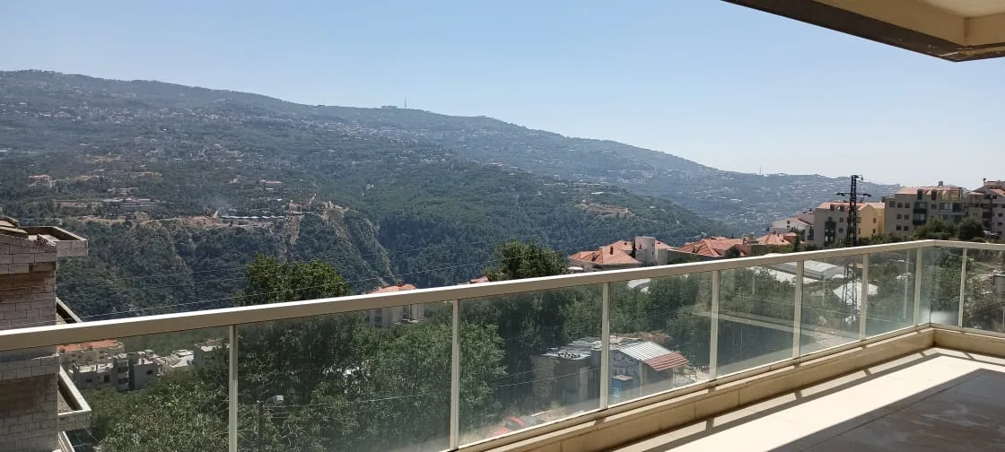 Duplex for Sale in Ballouneh, Lebanon — الصورة 5
